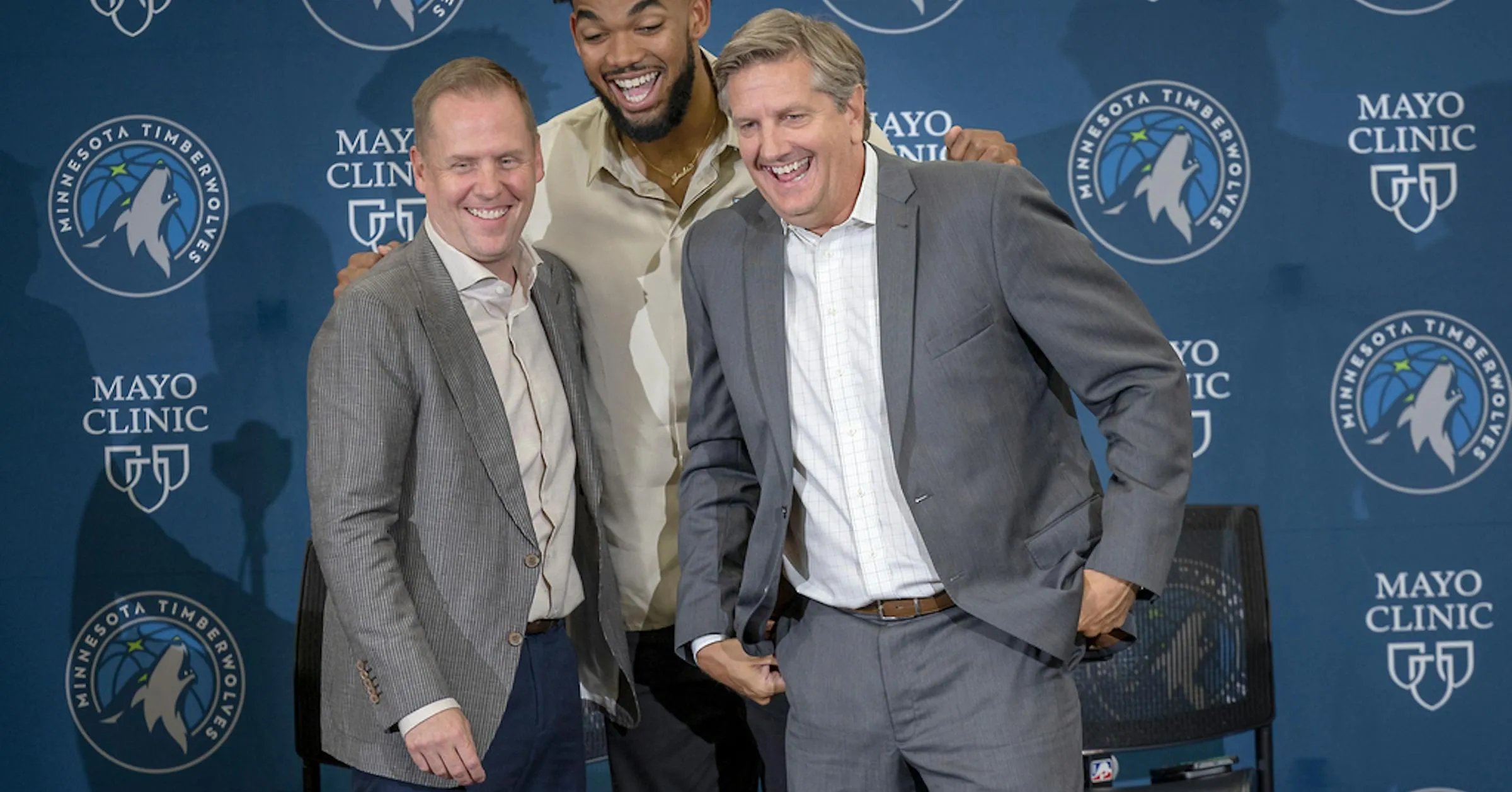 RandBall: Wolves dilaporkan gagalkan upaya Knicks curi Chris Finch