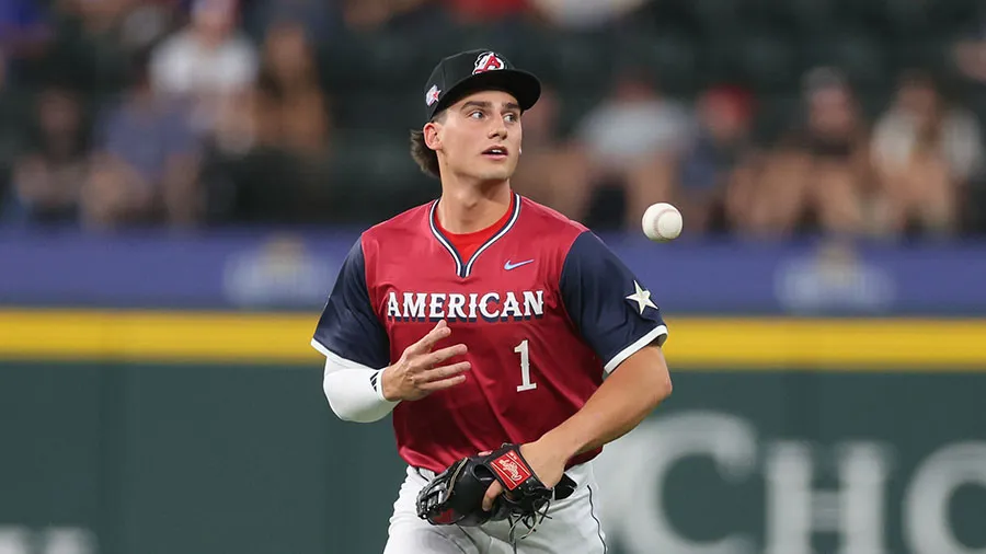Mariners memanggil prospek Cole Young, menurut laporan
