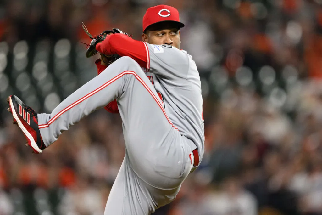 Dodgers Hampir Capai Kesepakatan untuk Alexis Díaz