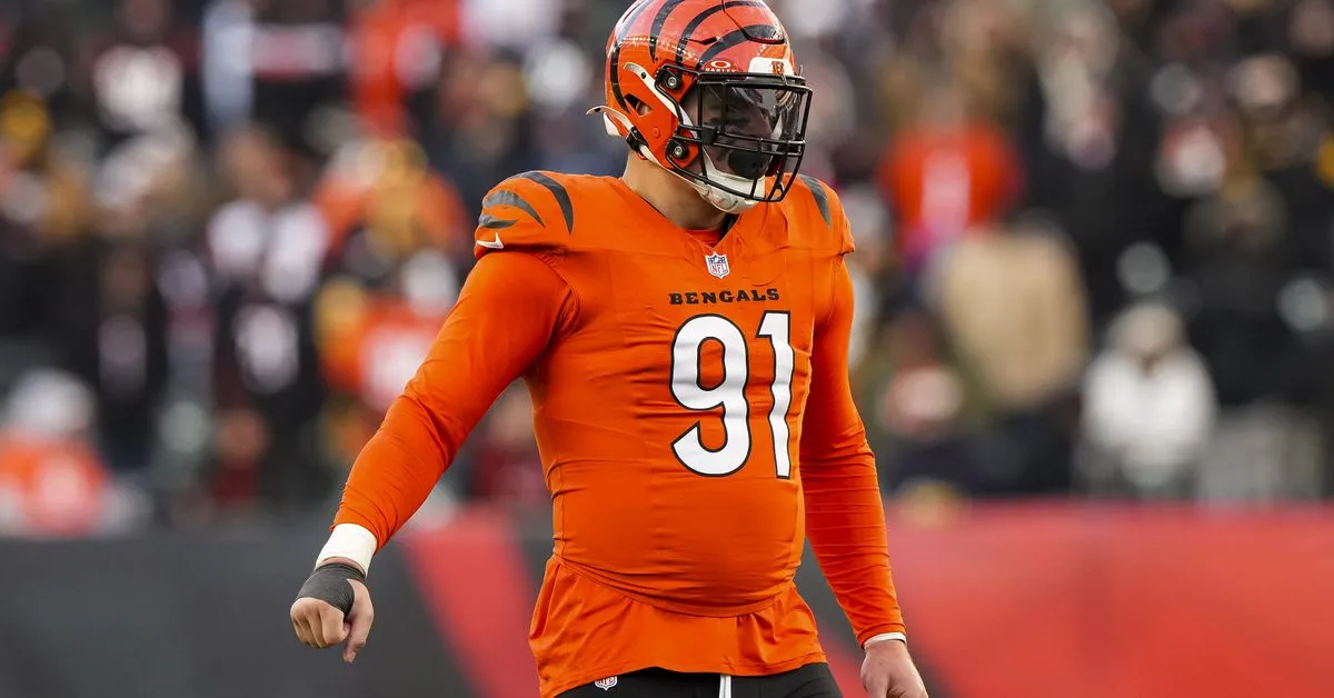 Berita Eagles: Haruskah Philadelphia Menukar Trey Hendrickson?